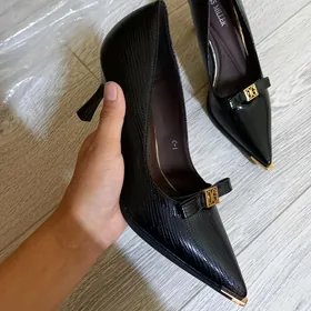 Satluk köwüş