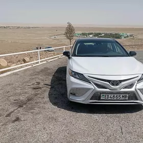 Toyota Camry 2022