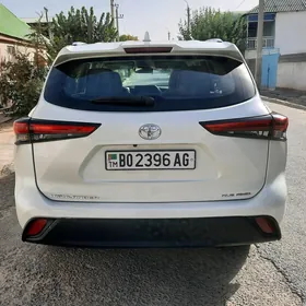 Toyota Highlander 2020