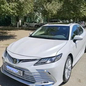 Toyota Camry 2022