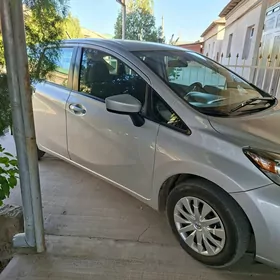 Nissan Versa Note 2019