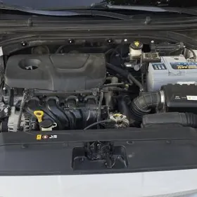 Hyundai Elantra 2019