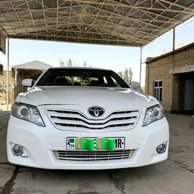 Toyota Camry 2010
