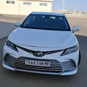 Toyota Camry 2022