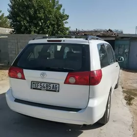 Toyota Sienna 2006