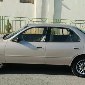 Toyota Camry 1993