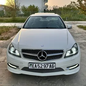 Mercedes-Benz C350 2010