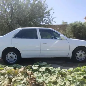 Toyota Corona 1999