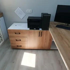 Kamputernyy stol