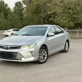 Toyota Camry 2015