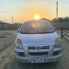 Hyundai H-1 2005