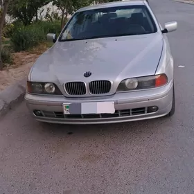 BMW E39 2000