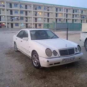 Mercedes-Benz E320 1996