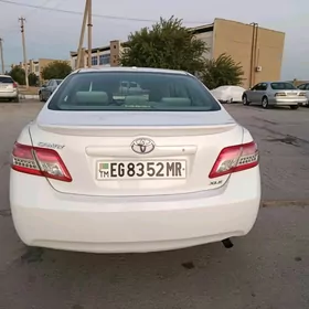 Toyota Camry 2011