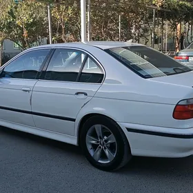 BMW E39 1998