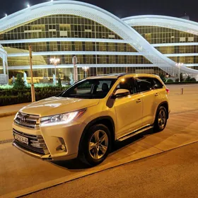Toyota Highlander 2018