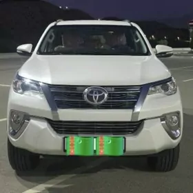 Toyota Fortuner 2017
