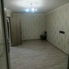 11мкр. 3ком. 3эт. 64м2.