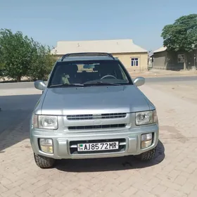 Infiniti QX4 1999