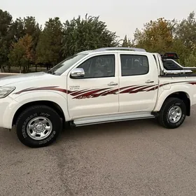 Toyota Hilux 2013