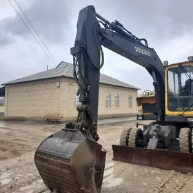 Komatsu PC138USLC-11 1994
