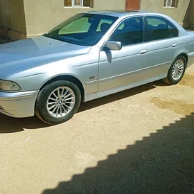 BMW E39 1998