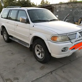Mitsubishi Nativa 2004