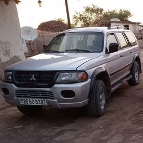 Mitsubishi Montero Sport 2002