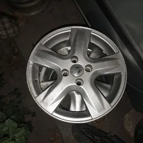 YARIS 15 lik diska