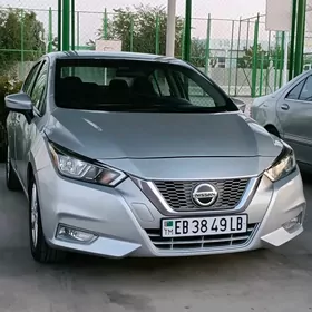 Nissan Versa 2020