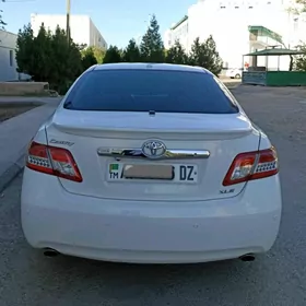Toyota Camry 2010