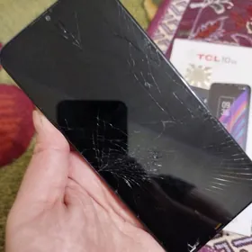 Telefon TCL 10