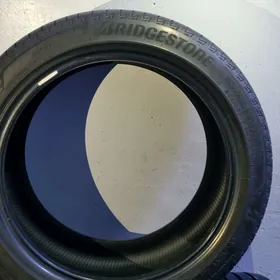 Teker 235/45R/18