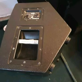 yamaha 12 lik monitor