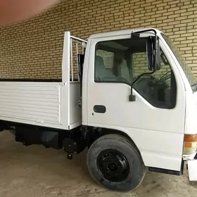 Isuzu Forward 2002