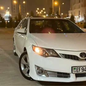 Toyota Camry 2013