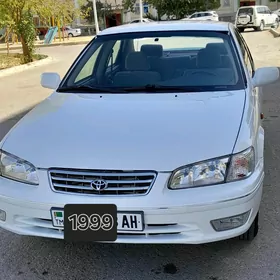 Toyota Camry 1999