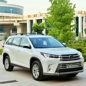Toyota Highlander 2019