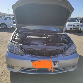 Toyota Camry 2004