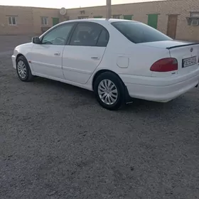 Toyota Avensis 1998