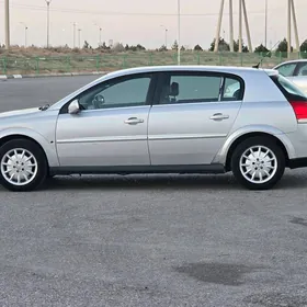 Opel Signum 2004