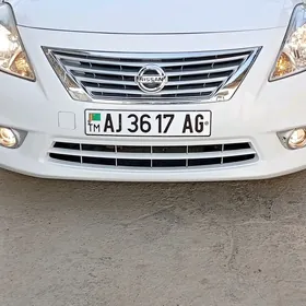 Nissan Versa 2013