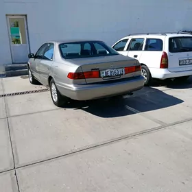 Toyota Camry 1999