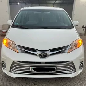 Toyota Sienna 2017