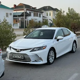 Toyota Camry 2022