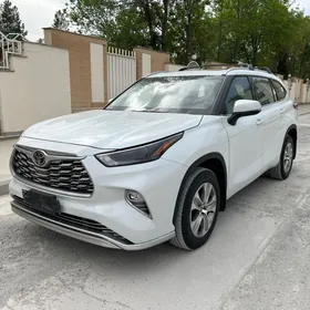 Toyota Highlander 2022