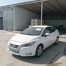 Nissan Versa 2022