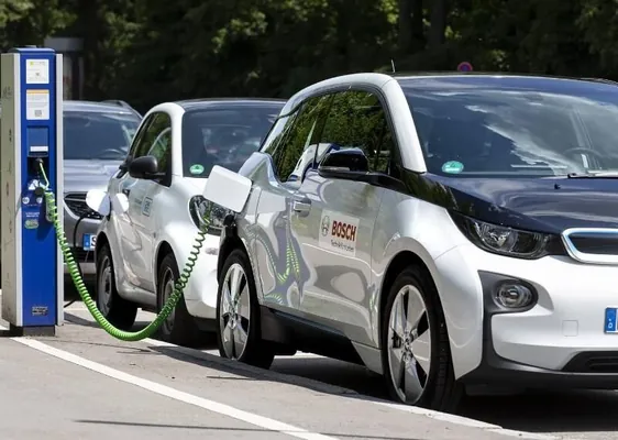 Dünýäde elektrokarlaryň satuwy 2025-nji ýylda 29% ýokarlandy we 20 mln birlikden geçer
