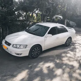 Toyota Camry 2000