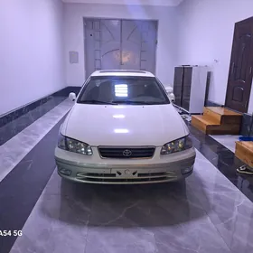 Toyota Camry 2000